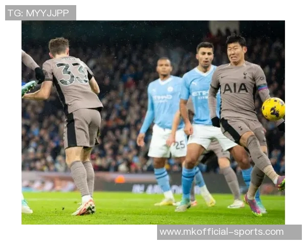 中超联赛曼城与热刺战平引发热议赛后分析精彩瞬间回顾