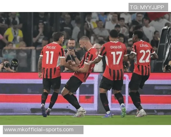 世界杯惊现冷门曼联与AC米兰战成平局引发转会热议