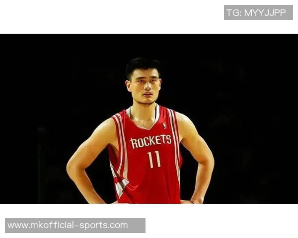 姚明双手呐喊激励无数年轻人追逐篮球梦想的热情与坚持