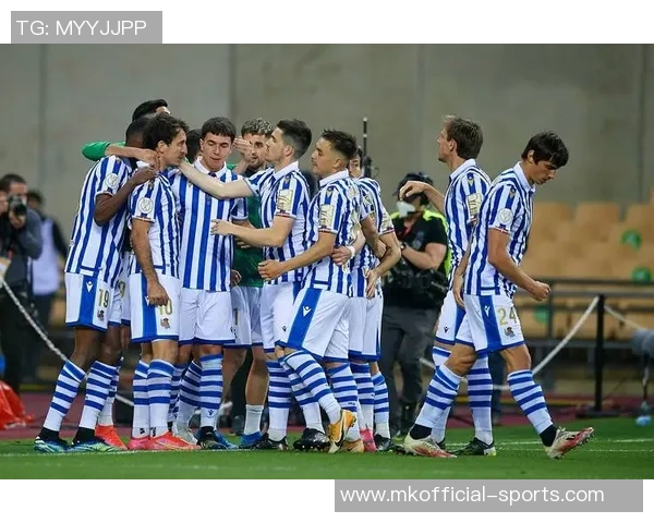 西甲精彩对决国米强势3-0战胜热刺战术解析与绝杀瞬间回顾 西甲精彩对决国米强势3-0战胜热刺战术解析与绝杀瞬间回顾